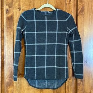 Never worn Athleta 100% merino wool grey plaid sweater size XS